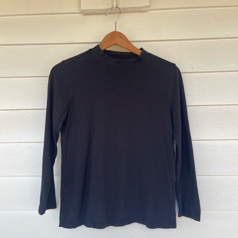 Velvet by Graham & Spencer Black Cropped Sleeve Mockneck Shirt